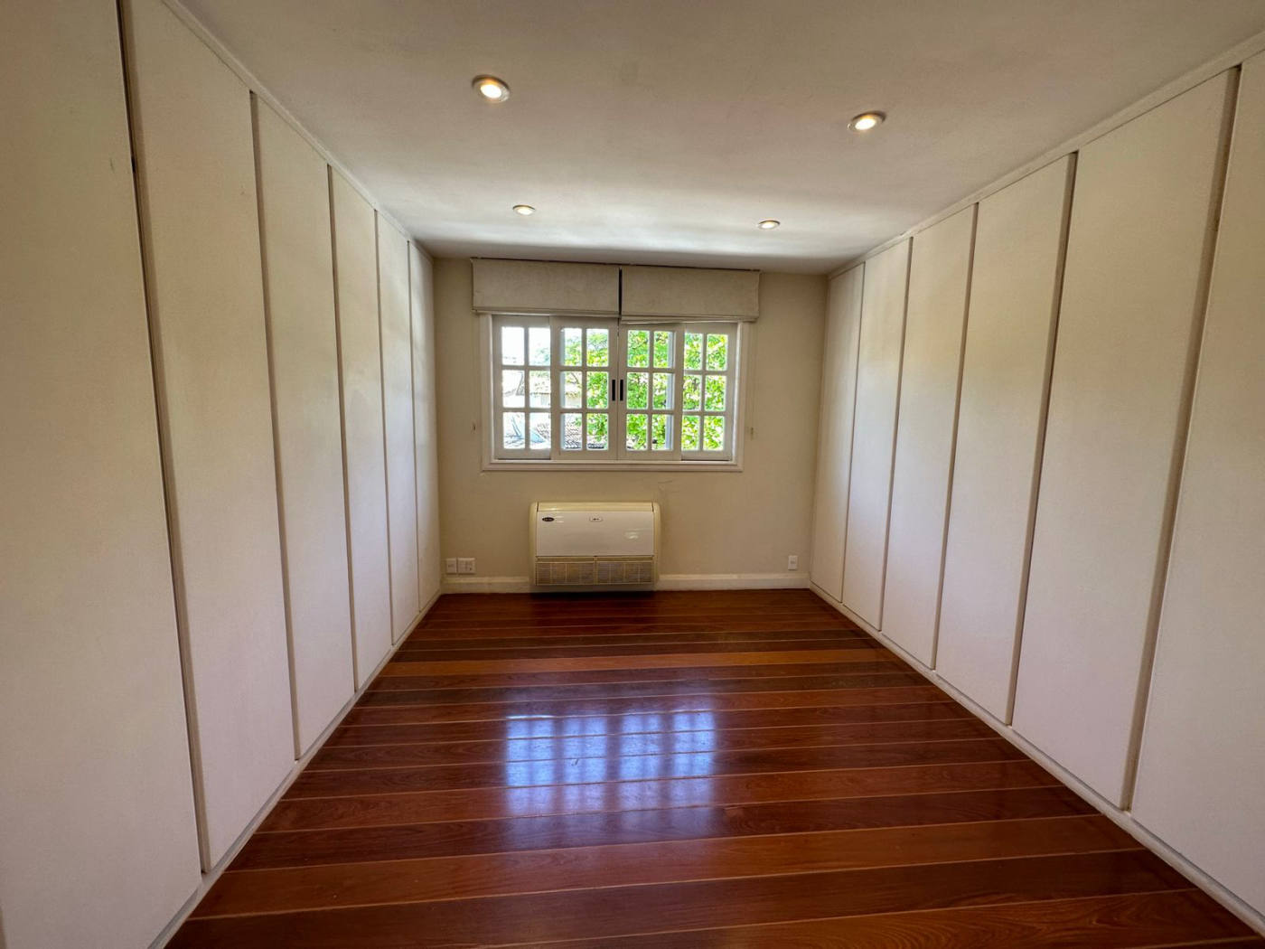 Квартира, 12056 м², 1 069 032$ — FAKTOR